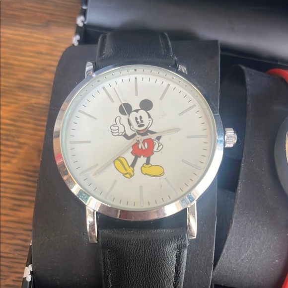 Disney Mickey and Minnie Mouse Watch Duo - Picture 2 of 7